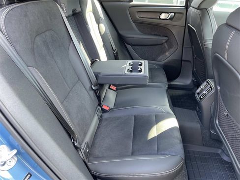 Used 2024 Volvo XC40 Recharge Plus w/ Protection Package Premier image 20