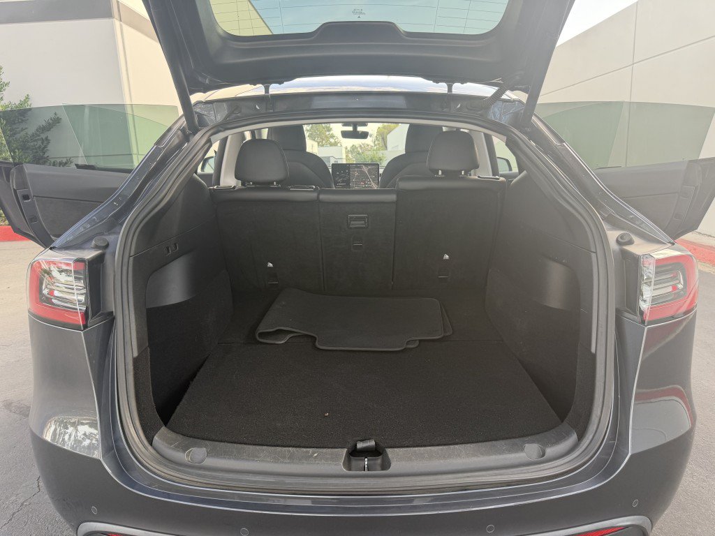 Used 2021 Tesla Model Y Long Range AWD/4WD image 16