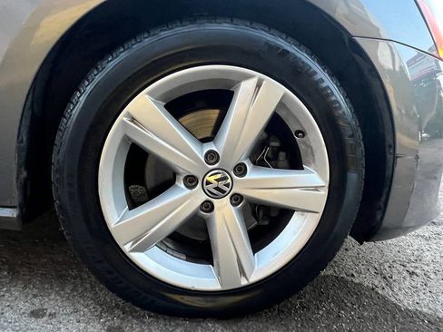 Used 2013 Volkswagen Passat 2.5 SE FWD image 28