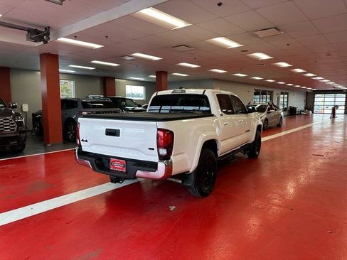Used 2022 Toyota Tacoma SR5 image 4