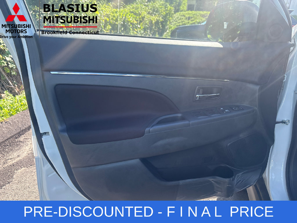 Used 2025 Mitsubishi Outlander Sport ES AWD/4WD image 15