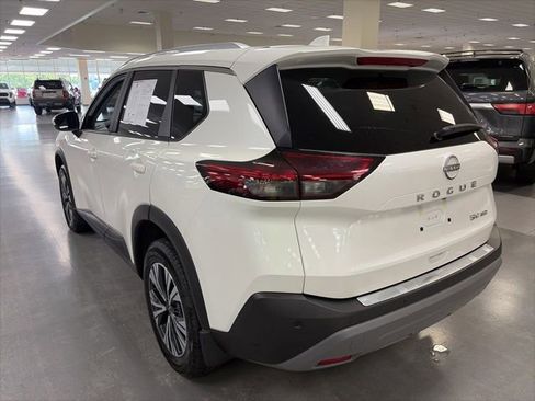 Used 2023 Nissan Rogue SV w/ SV Premium B Package AWD/4WD image 6