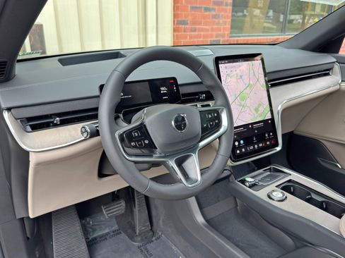 Used 2025 Volvo EX90 Ultra AWD/4WD image 15