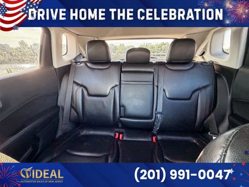 Used 2018 Jeep Compass Latitude w/ Popular Equipment Group AWD/4WD image 31