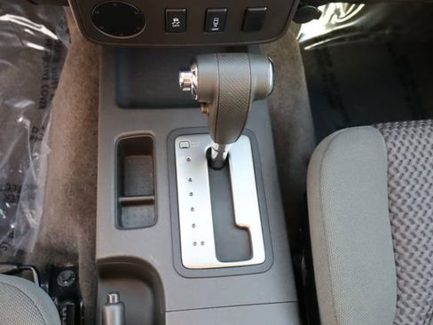 Used 2013 Nissan Frontier SV w/ SV Value Truck Pkg image 28