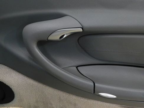 Used 2001 Porsche 911 Carrera 4 image 83