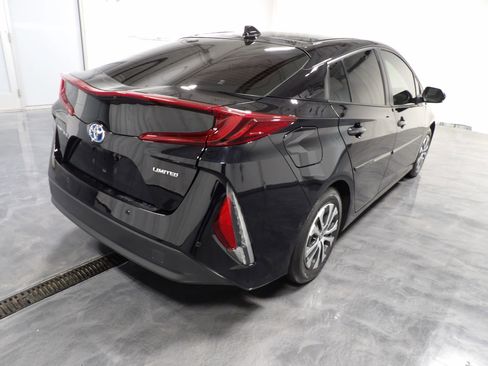 Used 2021 Toyota Prius Prime Limited w/ Carpet Mat Package (TMS) image 5
