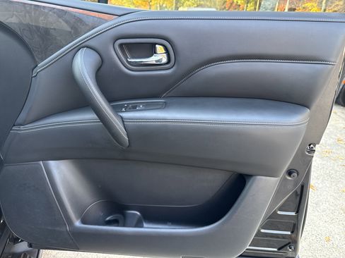 Used 2022 INFINITI QX80 Luxe w/ Cargo Package image 14