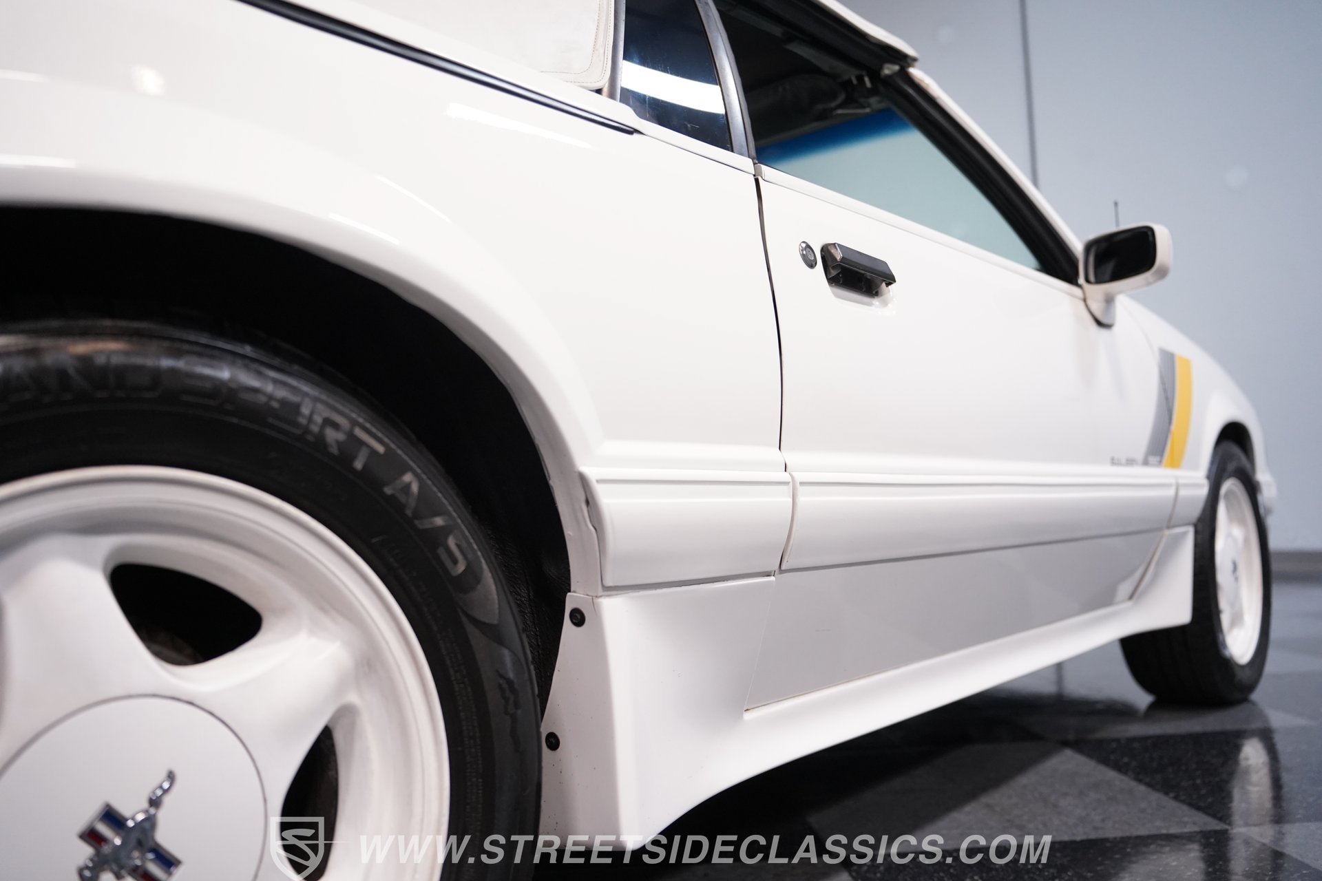 Used 1993 Ford Mustang LX RWD image 22