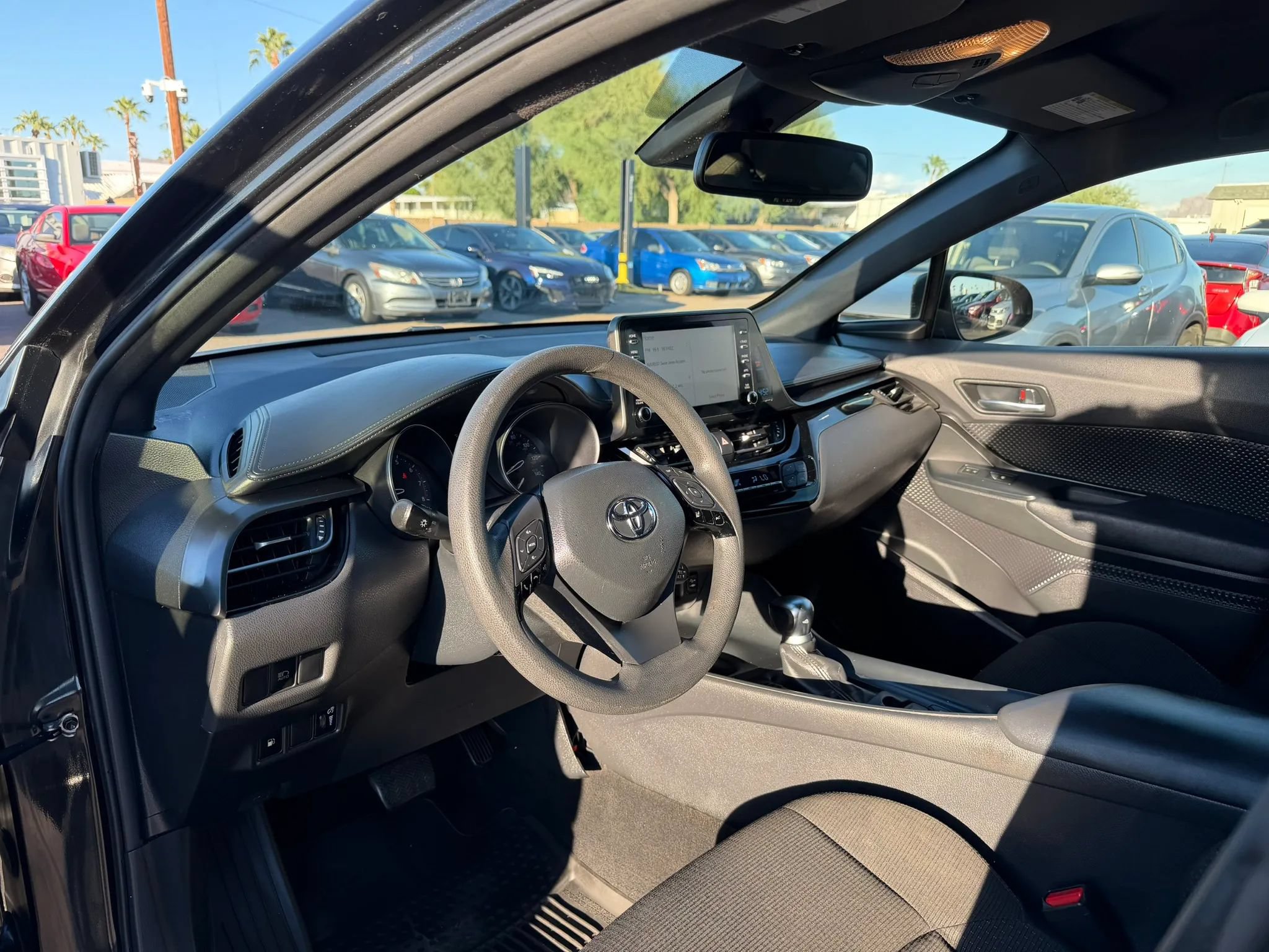 Used 2019 Toyota C-HR LE FWD image 16
