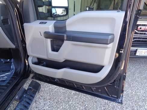 Used 2018 Ford F350 XL w/ STX Appearance Package image 61