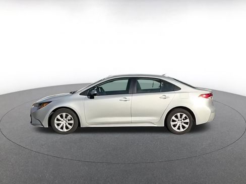 Used 2025 Toyota Corolla LE image 8