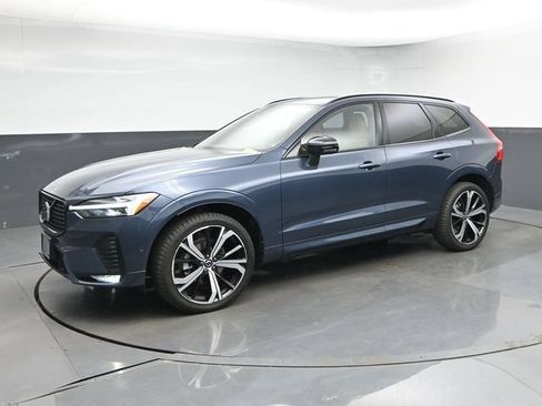 Used 2023 Volvo XC60 B5 Ultimate w/ Climate Package AWD/4WD image 4