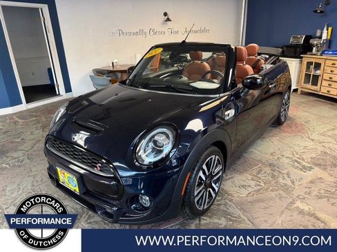 Used 2021 MINI Cooper S image 1