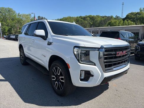 Used 2023 GMC Yukon AT4 w/ Technology Package image 3