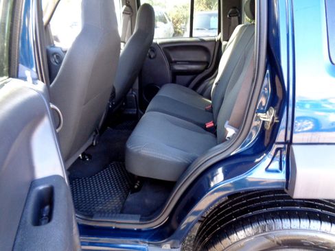 Used 2003 Jeep Liberty Sport image 14