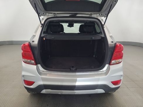Used 2019 Chevrolet Trax LT w/ LT Convenience Package FWD image 29