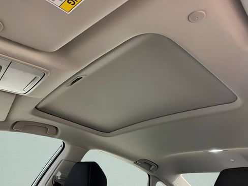 Used 2025 Honda Accord SE image 23