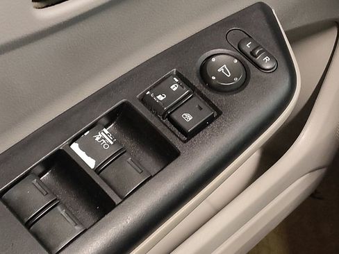 Used 2015 Honda Civic LX image 27