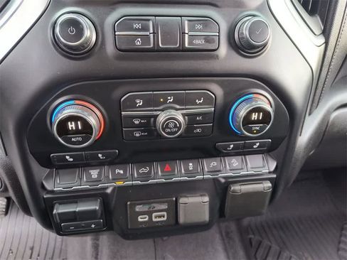 Used 2020 Chevrolet Silverado 3500 LT w/ Texas Edition image 18