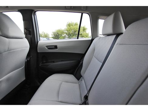 Used 2022 Toyota Corolla Cross L FWD image 12