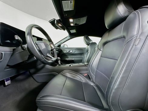 Used 2025 Ford Mustang Premium RWD image 13