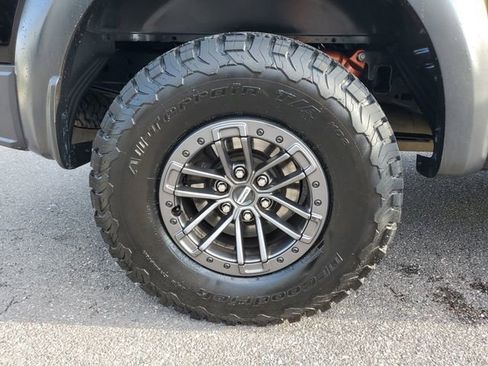 Used 2019 Ford F150 Raptor w/ Equipment Group 802A Luxury AWD/4WD image 5