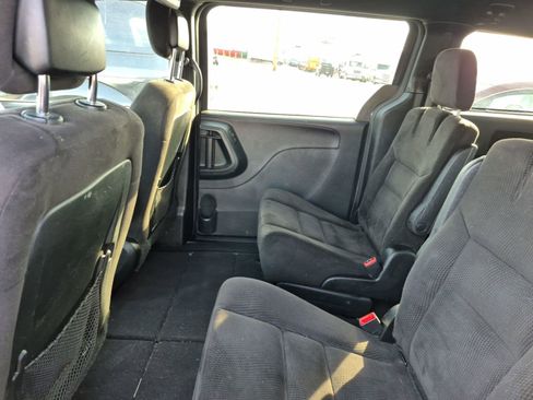 Used 2014 Dodge Grand Caravan SE image 10