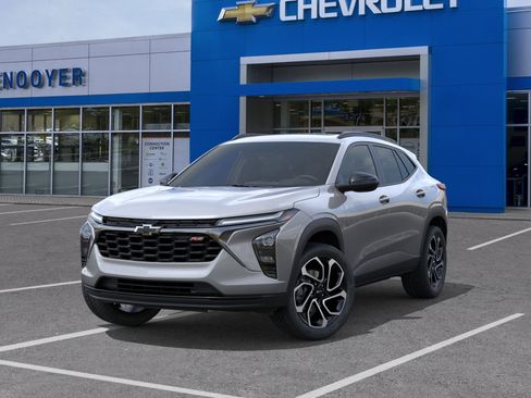 New 2026 Chevrolet Trax RS w/ Sunroof Package FWD image 30