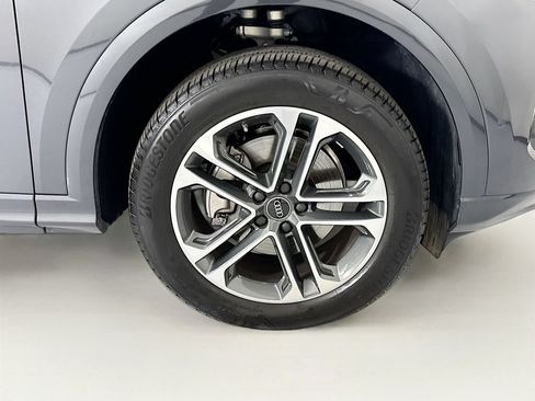 Used 2025 Audi Q5 Premium w/ Premium Plus AWD/4WD image 33