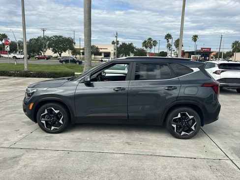 Certified 2024 Kia Seltos EX FWD image 9