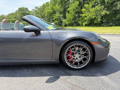 Used 2020 Porsche 911 Carrera 4S AWD/4WD image 14