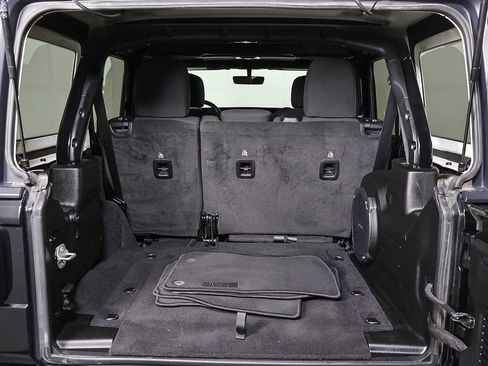 Used 2022 Jeep Wrangler Unlimited Sport image 13