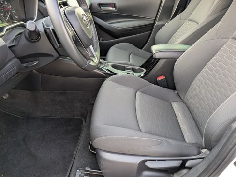 Used 2024 Toyota Corolla SE image 15