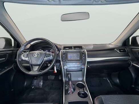 Used 2015 Toyota Camry SE FWD image 29