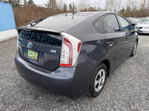 Used 2013 Toyota Prius Three image 5