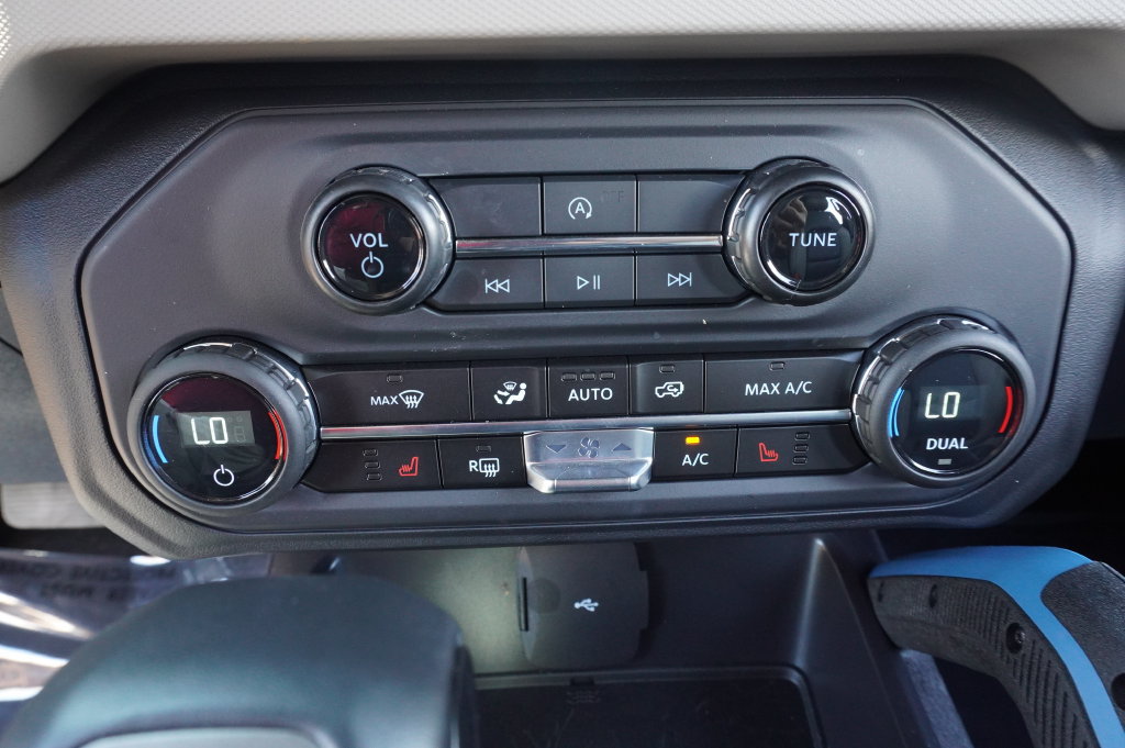 Used 2024 Ford Bronco Wildtrak AWD/4WD image 19