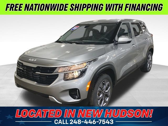 Used 2024 Kia Seltos LX AWD/4WD image 1