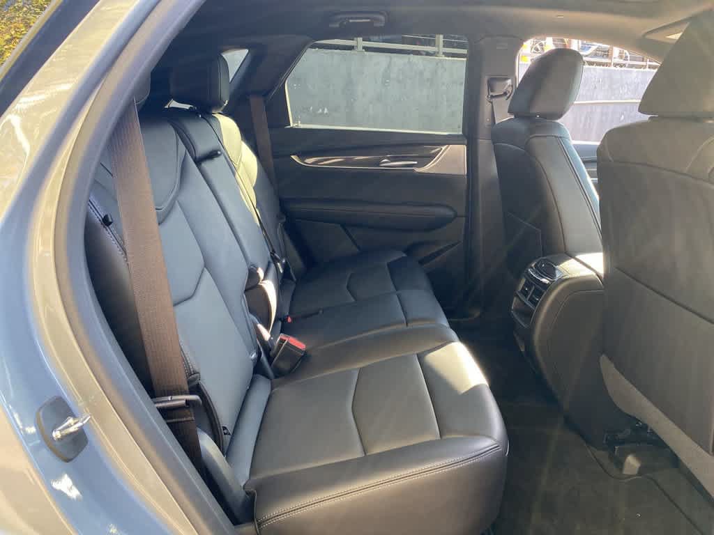 Used 2023 Cadillac XT5 Sportv w/ Technology Package AWD/4WD image 16