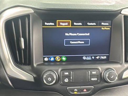 Used 2024 GMC Terrain SLT image 26