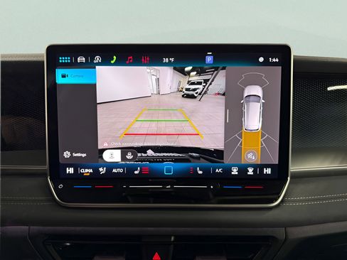 New 2026 Volkswagen Tiguan SE image 16