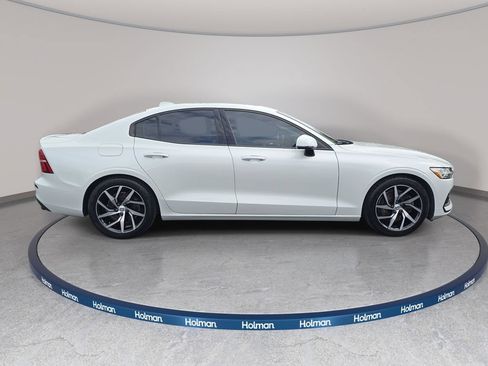 Used 2020 Volvo S60 T5 Momentum FWD image 5