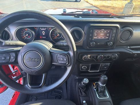 Used 2020 Jeep Wrangler Sport image 9