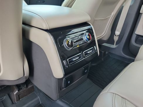 Certified 2023 Lincoln Aviator 2WD w/ Class IV Trailer Tow Package image 12
