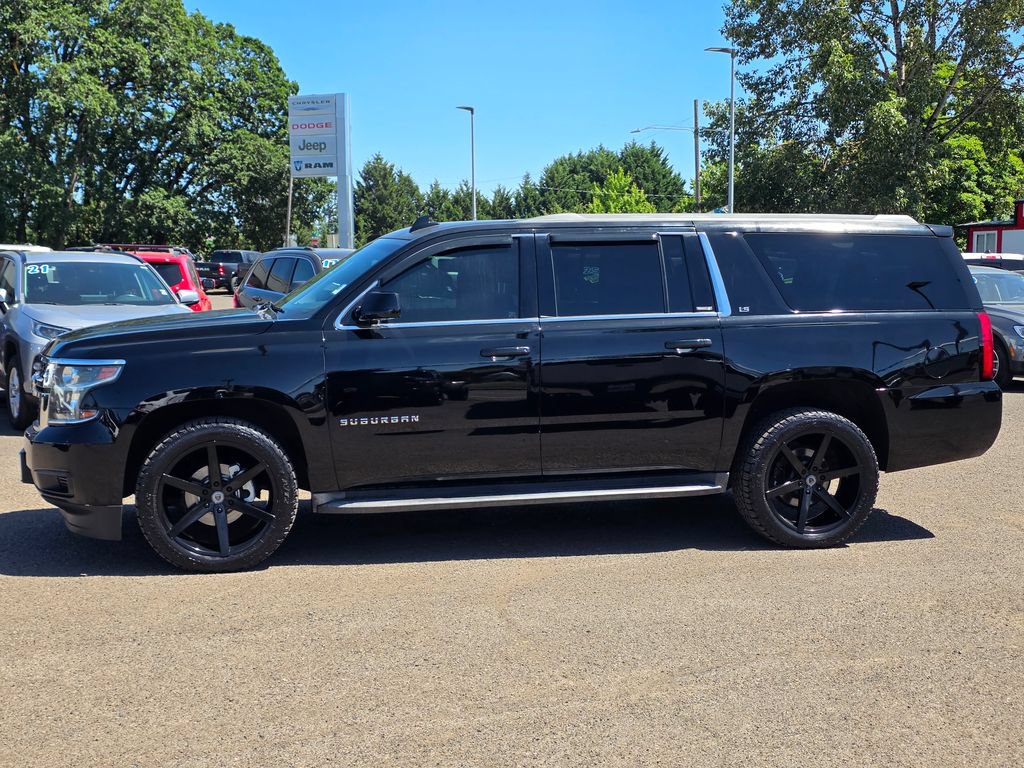 Used 2015 Chevrolet Suburban LS RWD image 8