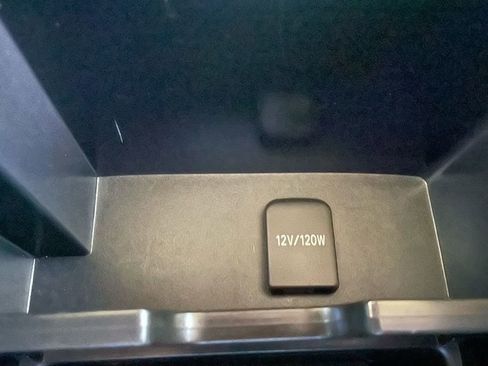 Used 2023 Toyota 4Runner SR5 Premium image 15