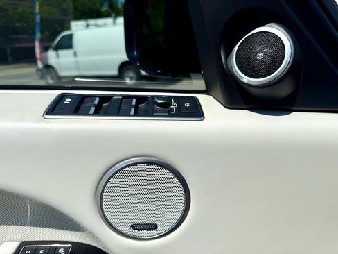 Used 2017 Land Rover Range Rover LWB SV Autobiography image 17