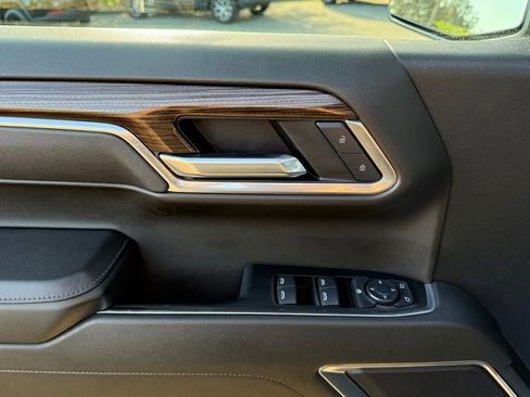 Used 2025 Chevrolet Silverado 1500 LT image 15