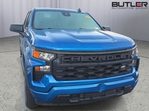 Used 2023 Chevrolet Silverado 1500 Custom AWD/4WD image 5