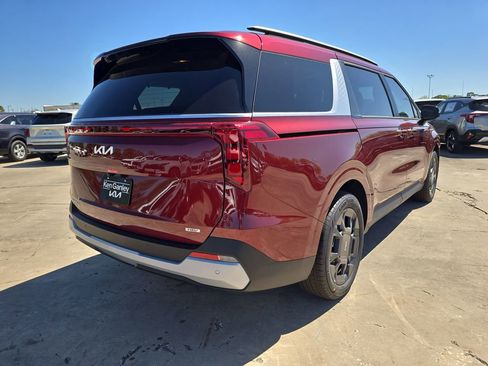 New 2026 Kia Carnival EX image 8